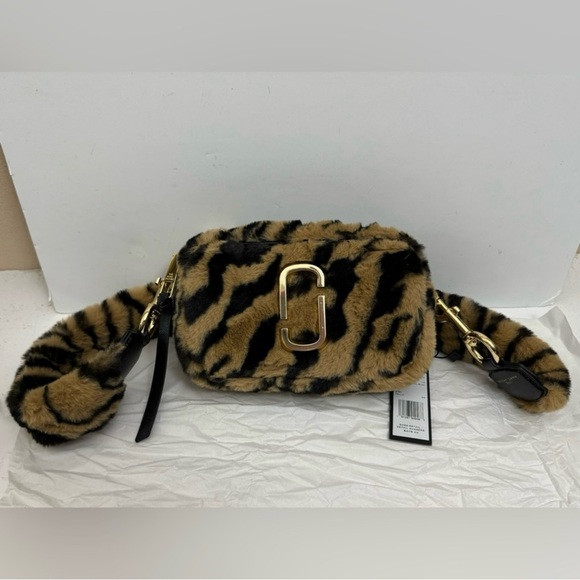 Marc Jacobs The Softshot Tiger Stripe Plush Bag - Picture 9 of 12